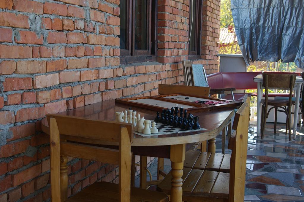 Maya Guest House Szenaki Kültér fotó