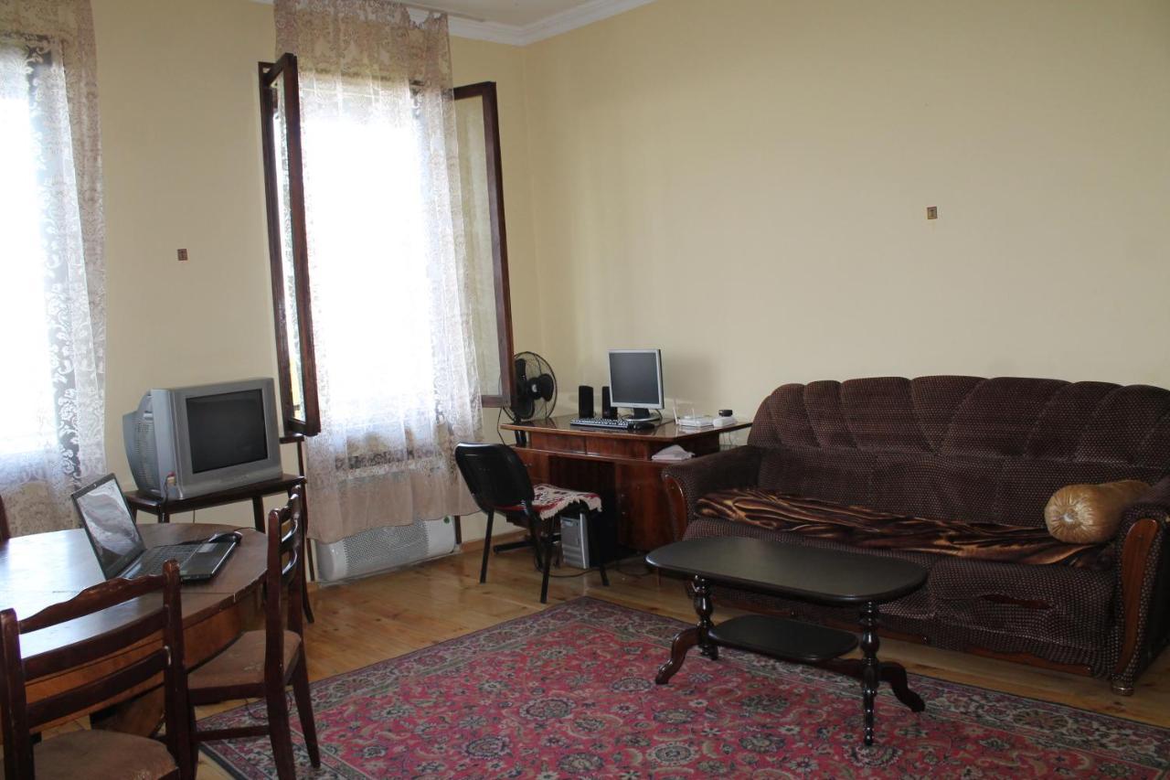 Maya Guest House Szenaki Kültér fotó