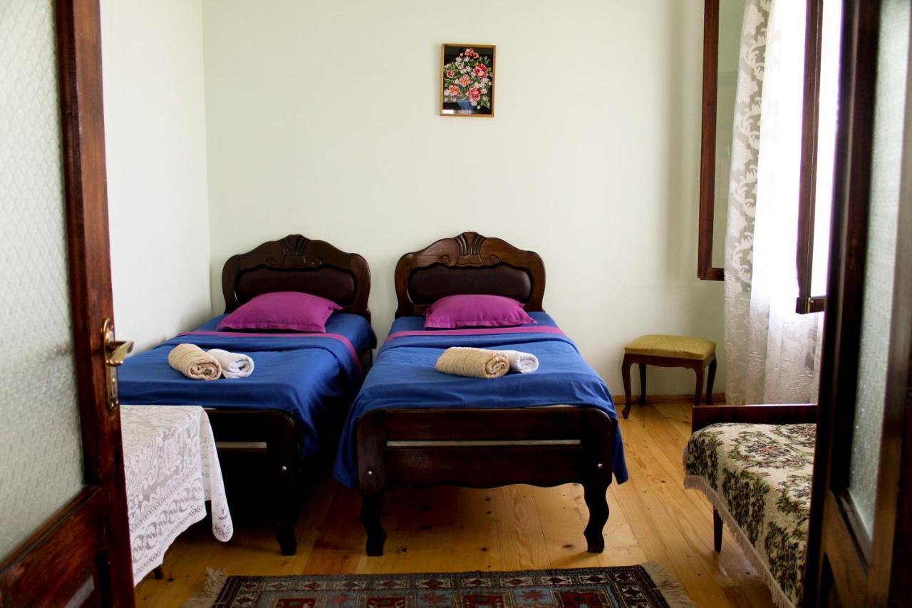 Maya Guest House Szenaki Kültér fotó